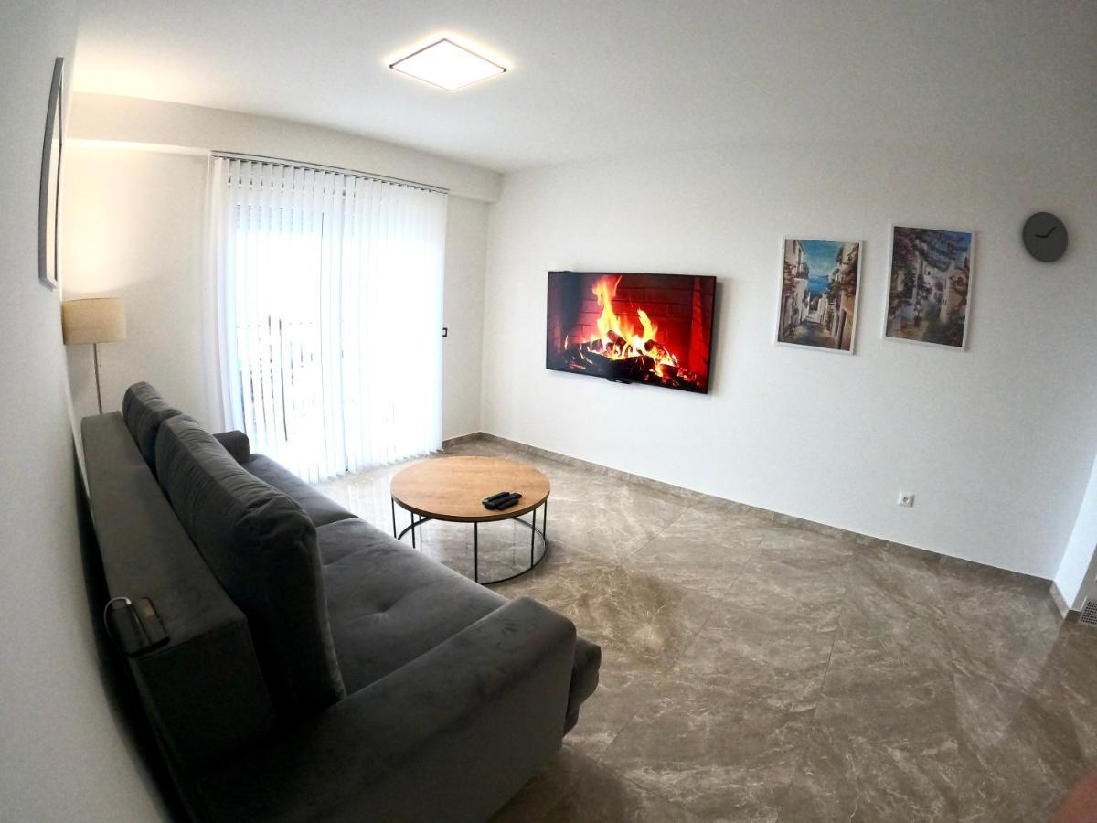Apartment Dalmatino Макарска Экстерьер фото
